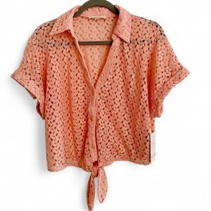 NWT LILY STAR CORAL CROCHET SHORT SLEEVE BUTTON DOWN TIE FRONT TOP SIZE LARGE